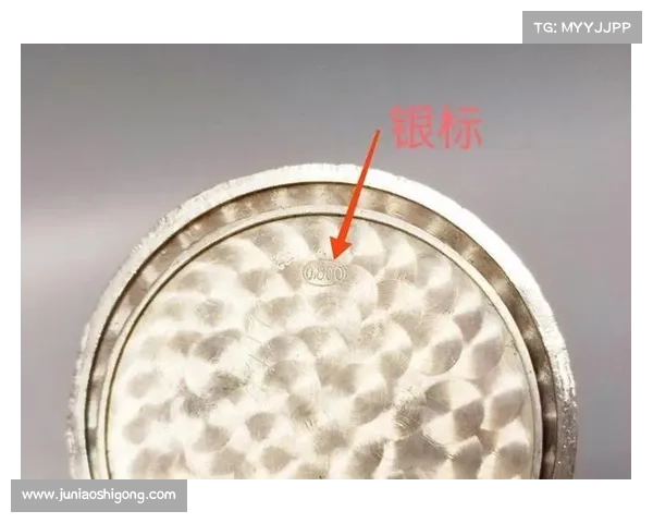 布克家庭背景与私人生活揭秘：从成长经历到个人情感世界的全方位探索